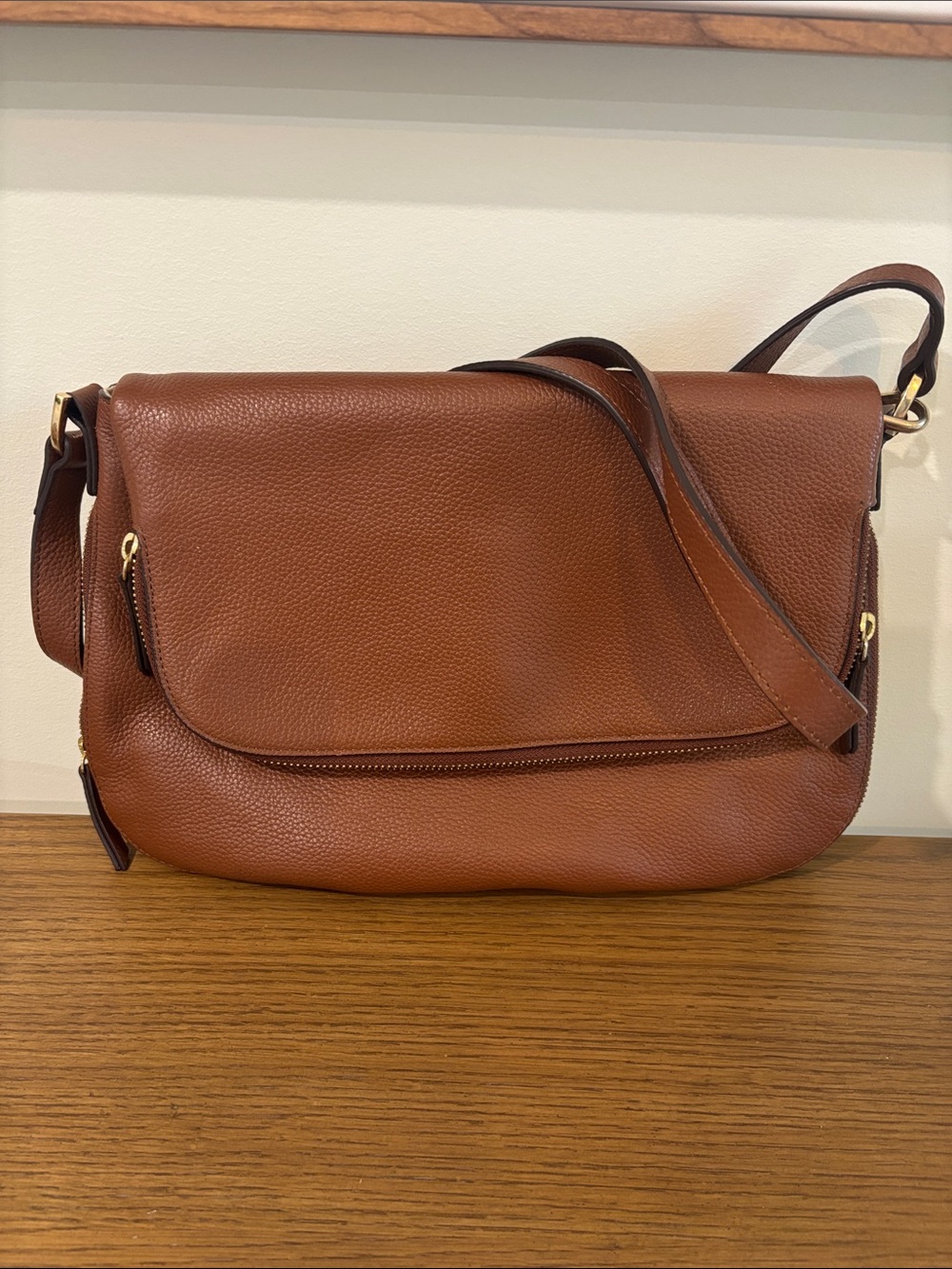 Classic Brown Leather Crossbody Bag - Timeless Everyday Style
